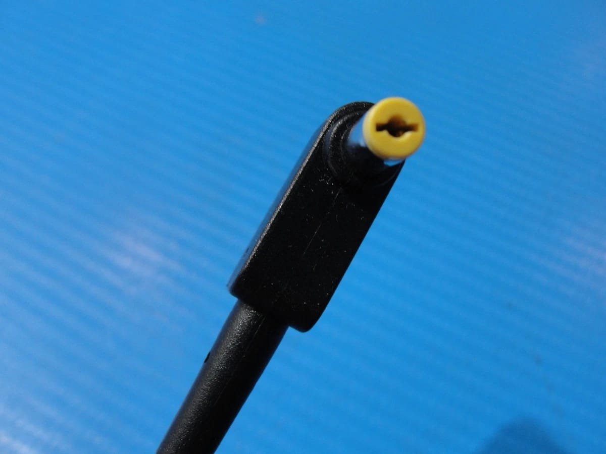 Acer Yellow Pin Charger
